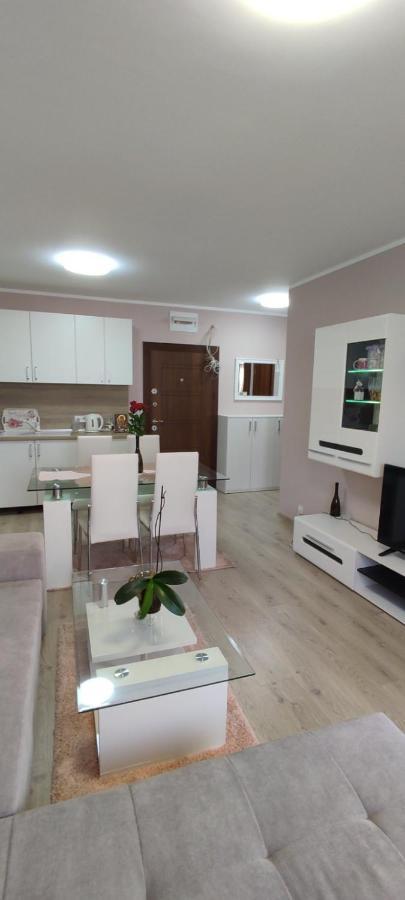 Luxury And Stylish Apartmen, Metro Station Obelya Sofia Exterior foto