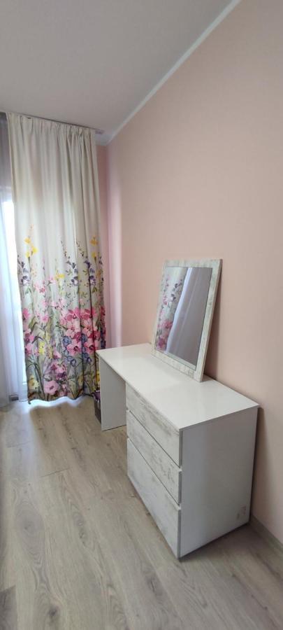 Luxury And Stylish Apartmen, Metro Station Obelya Sofia Exterior foto